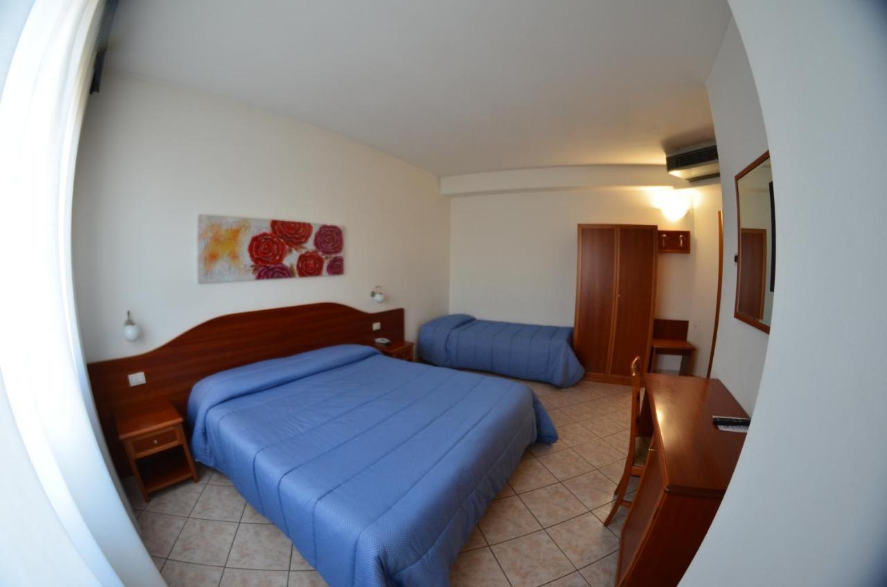 Hotel La Piccola Stazione 토리타디시에나 외부 사진
